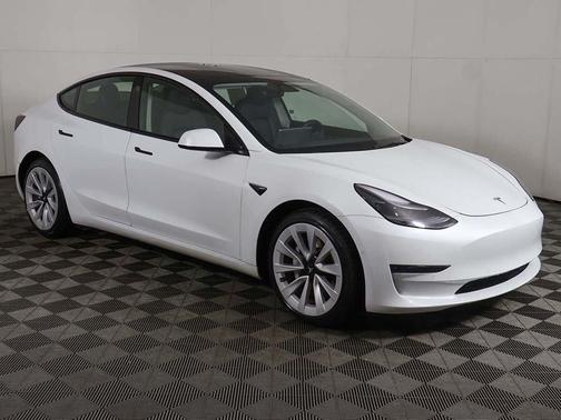 2022 Tesla Model 3 Standard Range