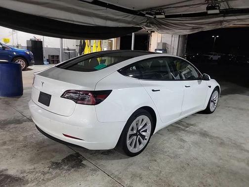 2022 Tesla Model 3 Standard Range