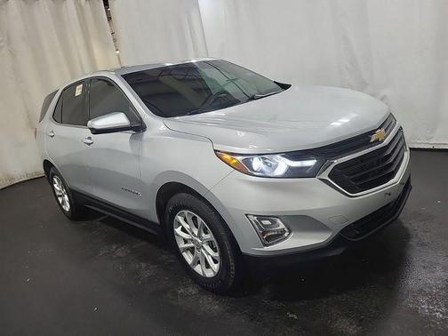 Silver Ice Metallic 2018 Chevrolet Equinox LT