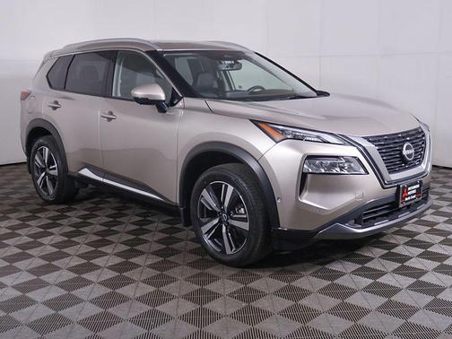Champagne Silver Metallic 2023 Nissan Rogue SL