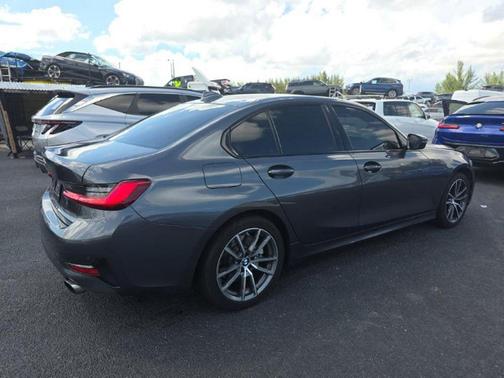 2021 BMW 330 xDrive
