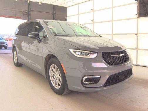 2025 Chrysler Pacifica L