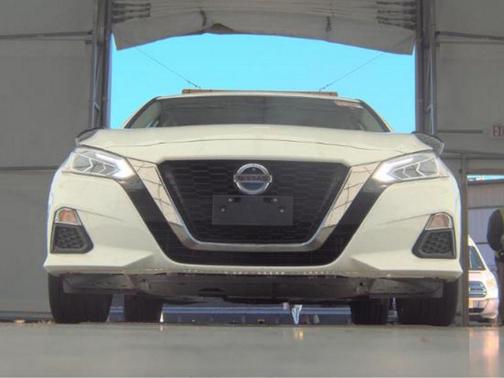 2022 Nissan Altima SR FWD