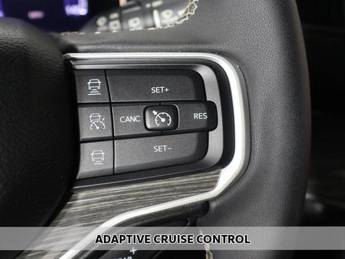 Bright White Clearcoat 2022 Jeep Wagoneer Series II 4x4