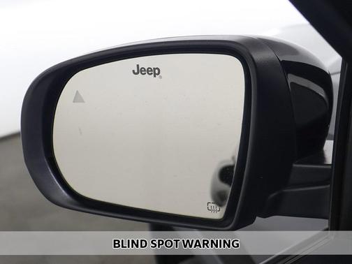 Diamond Black Crystal Pearlcoat 2022 Jeep Compass Latitude Lux