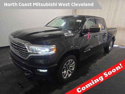 Diamond Black Crystal Pearlcoat 2022 RAM 1500 Longhorn