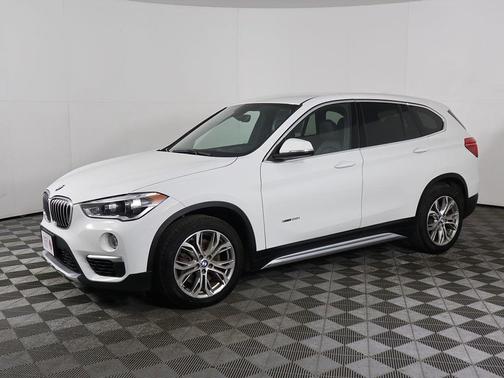 Photo 5 of 42 of 2018 BMW X1 xDrive28i