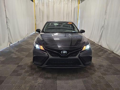 Midnight Black Metallic 2024 Toyota Camry SE