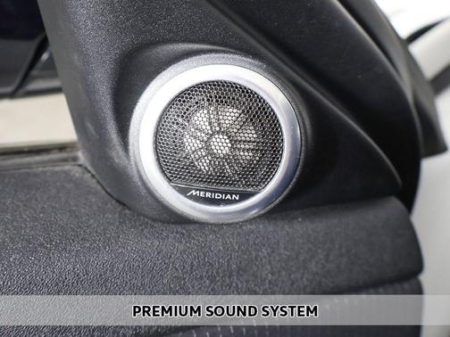 Fuji White 2022 Land Rover Range Rover Evoque R-Dynamic S