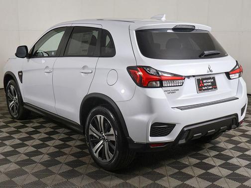 White Diamond 2026 Mitsubishi Outlander Sport 2.0 ES