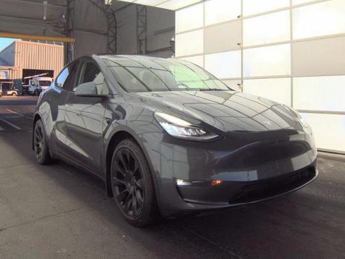 2021 Tesla Model Y Standard Range Rear-Wheel Drive