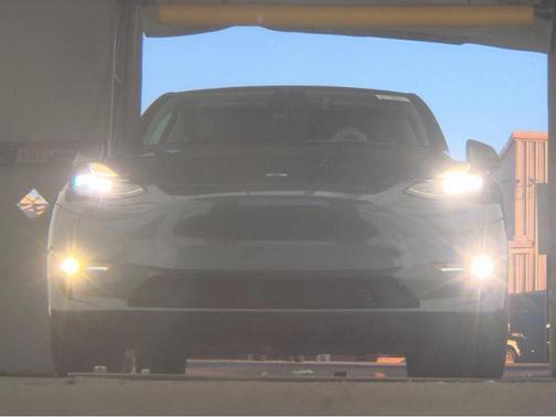 2021 Tesla Model Y Standard Range Rear-Wheel Drive