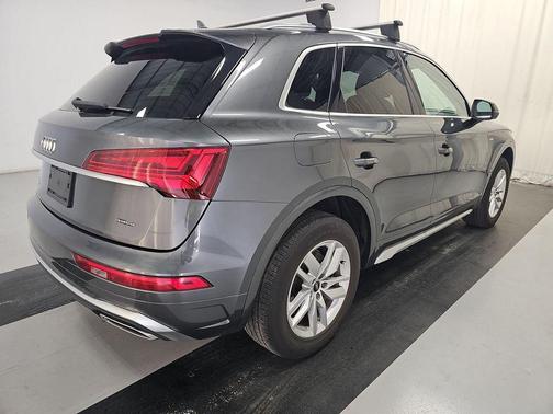 2022 Audi Q5 45 S line Premium