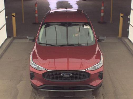 Rapid Red Metallic Tinted Clearcoat 2023 Ford Escape Active