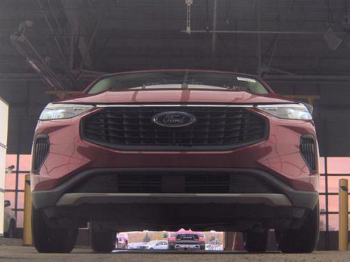 Rapid Red Metallic Tinted Clearcoat 2023 Ford Escape Active