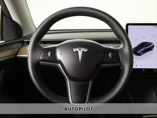 2024 Tesla Model Y Long Range Dual Motor All-Wheel Drive