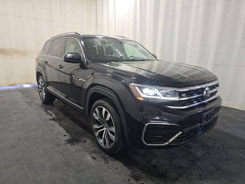 Deep Black Pearl 2023 Volkswagen Atlas 3.6L SEL Premium