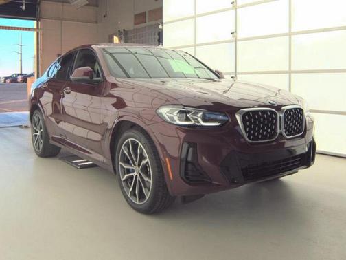 2022 BMW X4 xDrive30i
