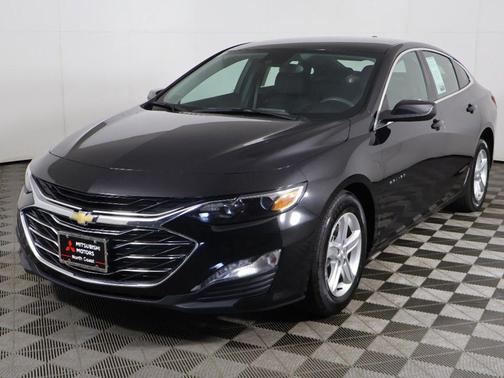 Mosaic Black Metallic 2024 Chevrolet Malibu FWD 1LT