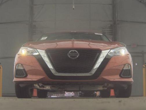 2021 Nissan Altima SR FWD