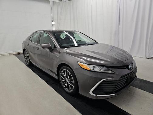 2021 Toyota Camry Hybrid XLE