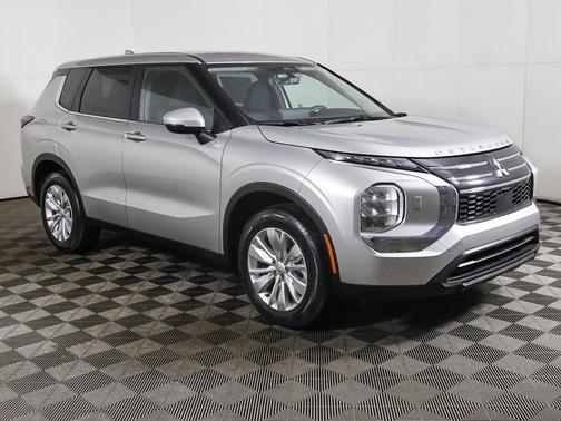 2026 Mitsubishi Outlander ES 2.5 S-AWC