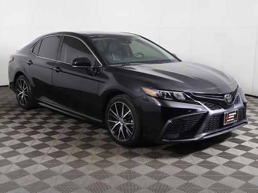 Midnight Black Metallic 2023 Toyota Camry SE
