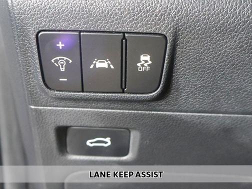 Glacial White Pearl 2023 Kia K5 LXS