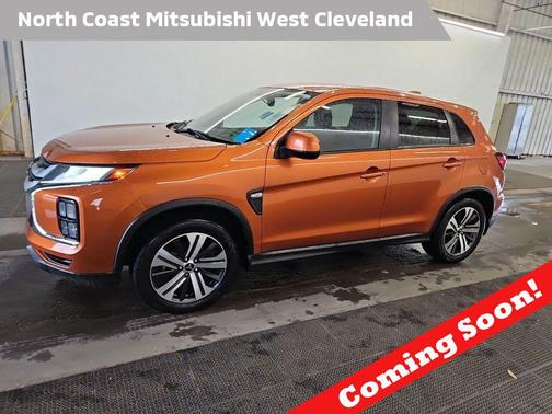 Sunshine Orange Metallic 2023 Mitsubishi Outlander Sport 2.0 ES