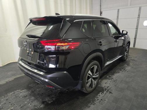 Super Black 2023 Nissan Rogue SL