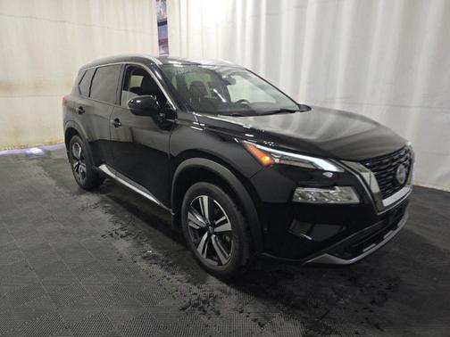 Super Black 2023 Nissan Rogue SL