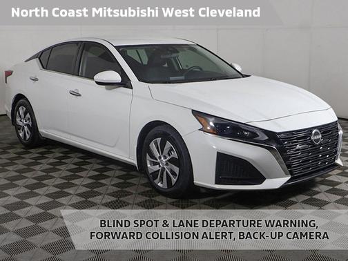 Glacier White 2023 Nissan Altima S FWD