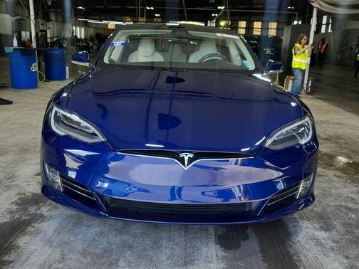 2018 Tesla Model S 75D