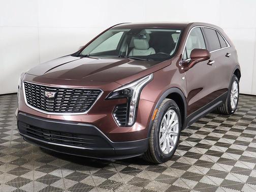 Rosewood Metallic 2023 Cadillac XT4 Luxury