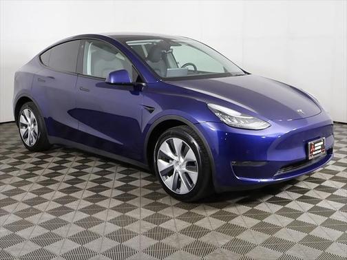 2022 Tesla Model Y Long Range Dual Motor All-Wheel Drive