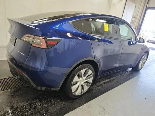 2022 Tesla Model Y Long Range Dual Motor All-Wheel Drive