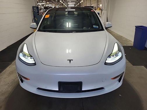 Pearl White Multi-Coat 2021 Tesla Model 3 Standard Range Plus