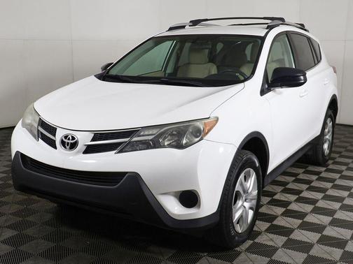Super White 2013 Toyota RAV4 LE