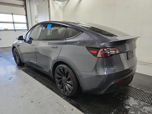 2023 Tesla Model Y Performance Dual Motor All-Wheel Drive