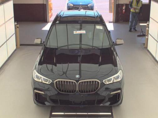 Carbon Black Metallic 2022 BMW X5 M50i
