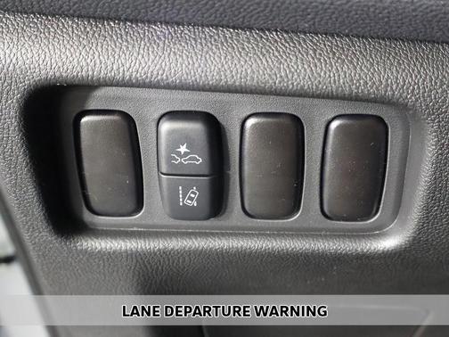 White Diamond 2026 Mitsubishi Outlander Sport 2.0 LE