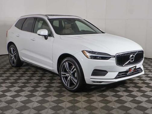 2021 Volvo XC60 T5 Momentum