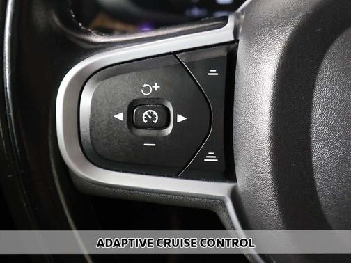 2021 Volvo XC60 T5 Momentum