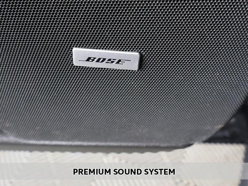 Stellar Black Metallic 2017 Cadillac XT5 Luxury