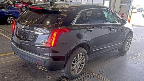 Stellar Black Metallic 2017 Cadillac XT5 Luxury