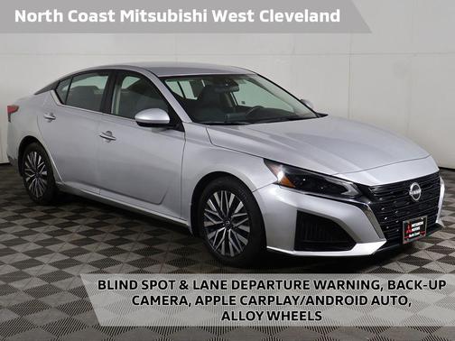 Brilliant Silver Metallic 2023 Nissan Altima 2.5 SV