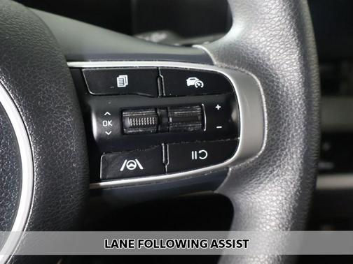 Fusion Black 2024 Kia Sportage LX
