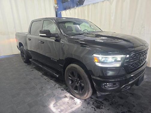 Diamond Black Crystal Pearlcoat 2022 RAM 1500 Sport