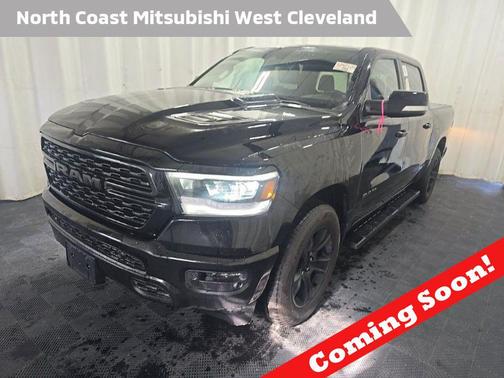 Diamond Black Crystal Pearlcoat 2022 RAM 1500 Sport
