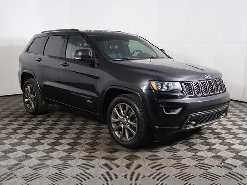 Brilliant Black Crystal Pearlcoat 2016 Jeep Grand Cherokee Limited
